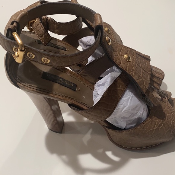 Louis Vuitton sandals - Picture 3 of 4